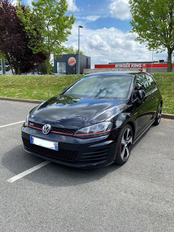 Golf7 extérieur de face logo gris