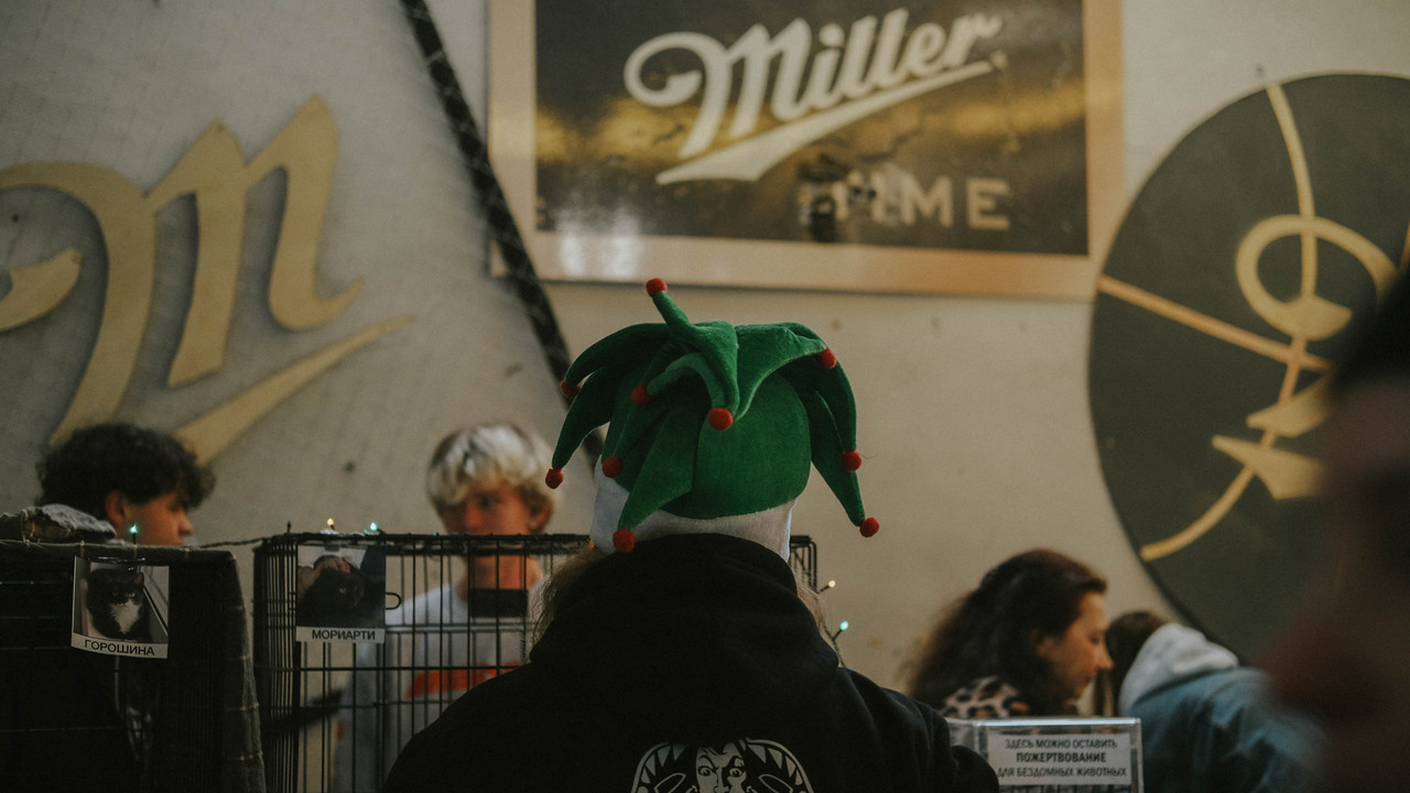 66BE6497-4C52-498B-94FC-39A8D7219D60