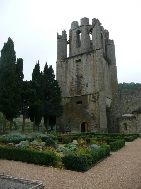 Lagrasse  Abbaye-de-lagrasse