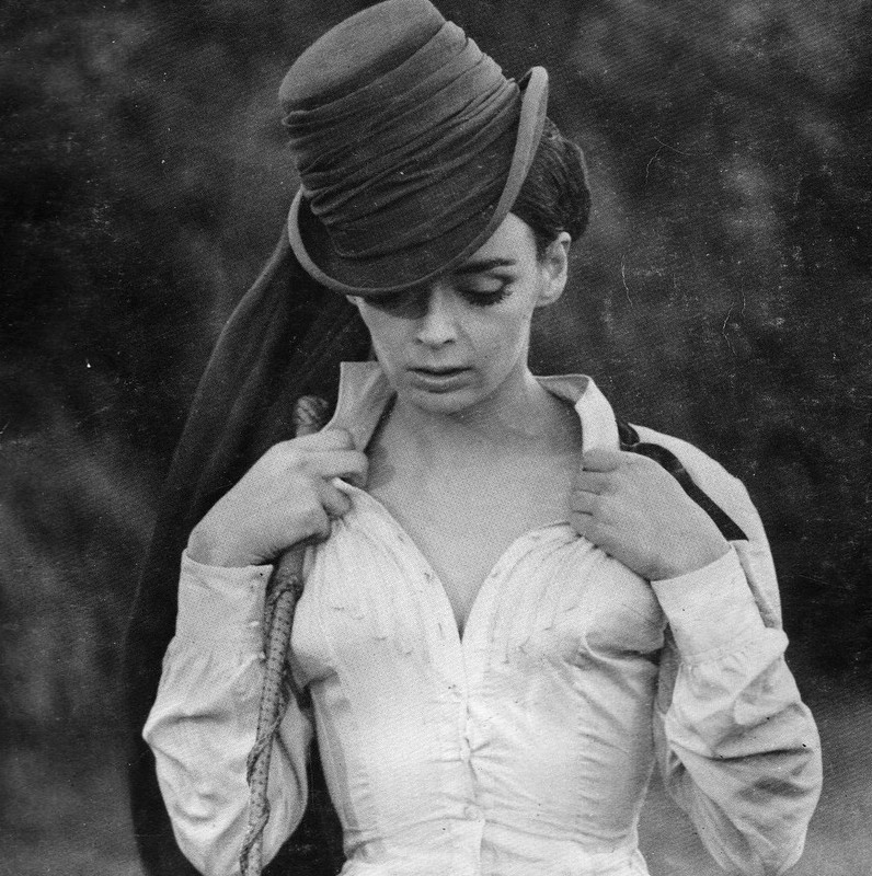 barbara_steele_a03