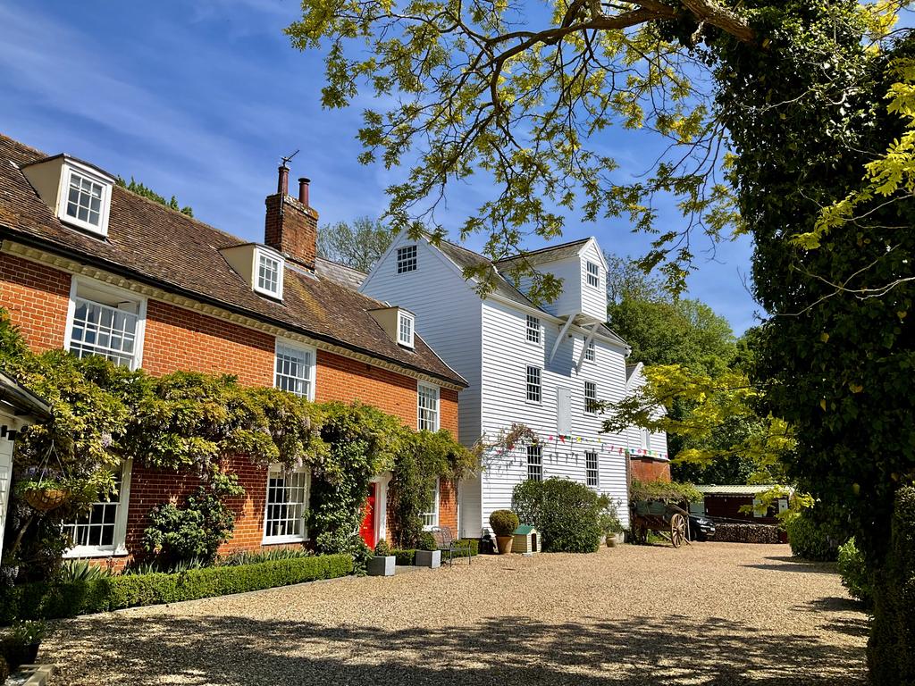 Пёстрая лента. Путешествие по сельским дорогам Англии в мае 2025 г.