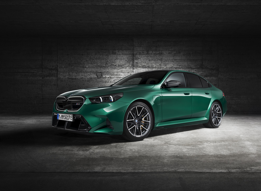 P90557391_highRes_the-all-new-bmw-m5-0