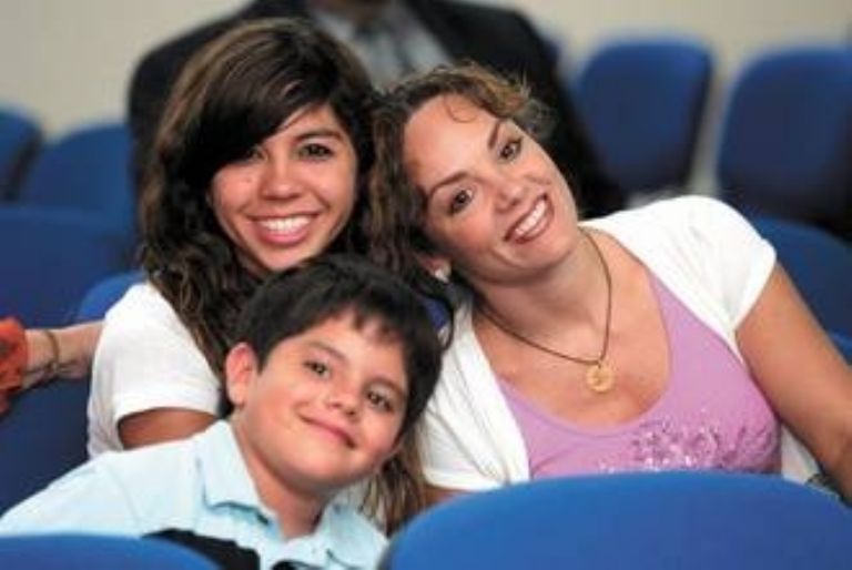 Tatiana ¿Quiénes son los apuestos hijos de la cantante?