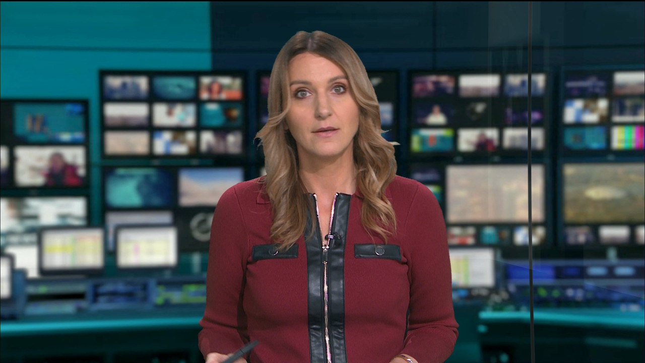 09.26 - 18.45.00 - ITV News Cymru Wales. A round-up of all the latest....ts_snapshot_00.36.971