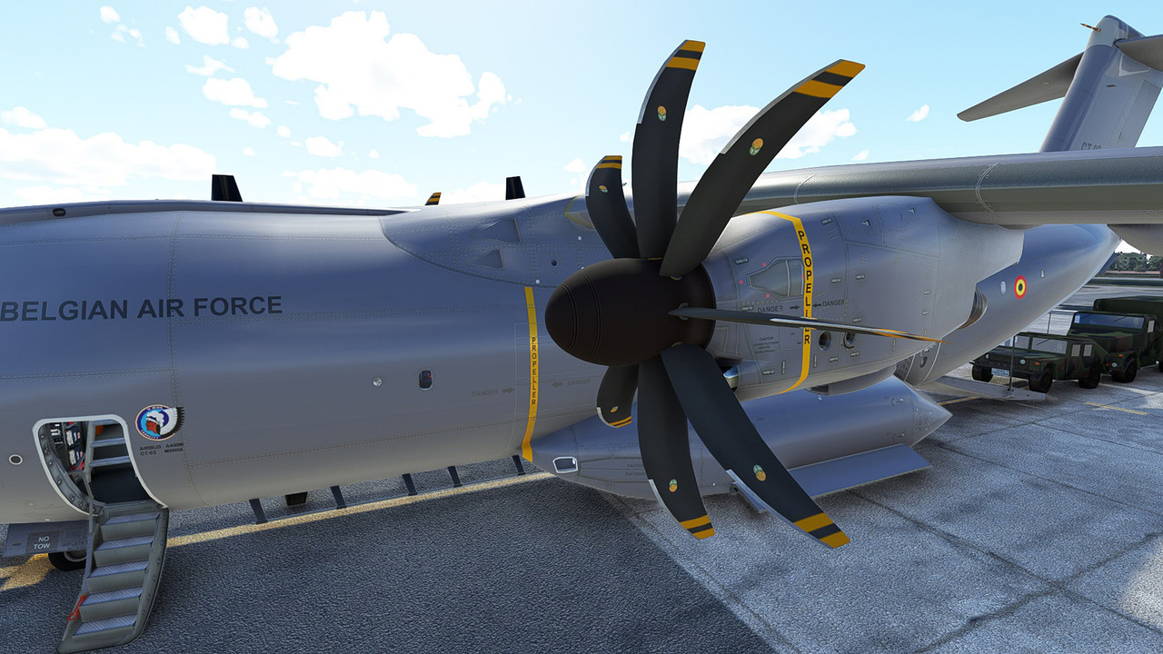 Airbus-A400-M-at-homebase-Melsbroek-2.jp