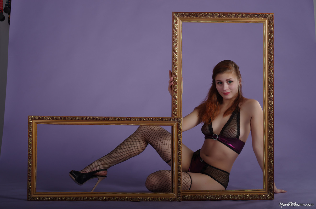 MarvelCharm_Gabriella-Mirror-Frame-2-026