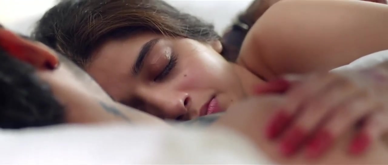 [Image: Sanam-Teri-133.jpg]