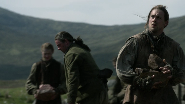 Outlander.S06E01.Echoes.AMZN.WEBMux.ITA.ENG.AAC.x264-BlackBit[screenshot 5]