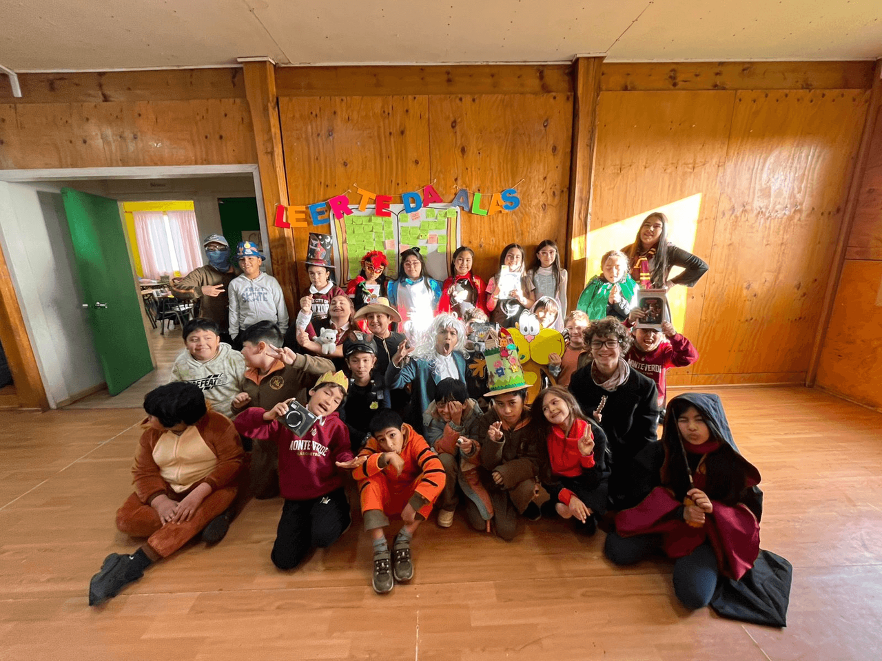Colegio Monte Verde Celebra la Magia de la Lectura en el Día del Libro - imagen adicional