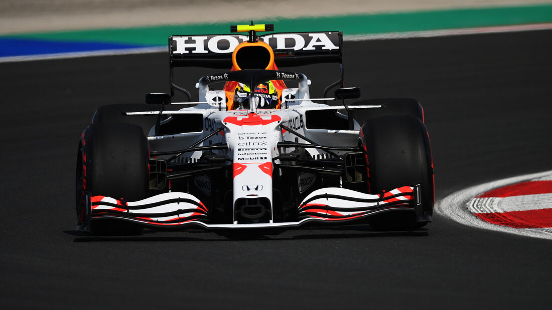 Sergio-Perez-Red-Bull-Formel-1-GP-Tuerkei-Istanbul-8-Oktober-2021-169Gallery-8e73a286-1839406