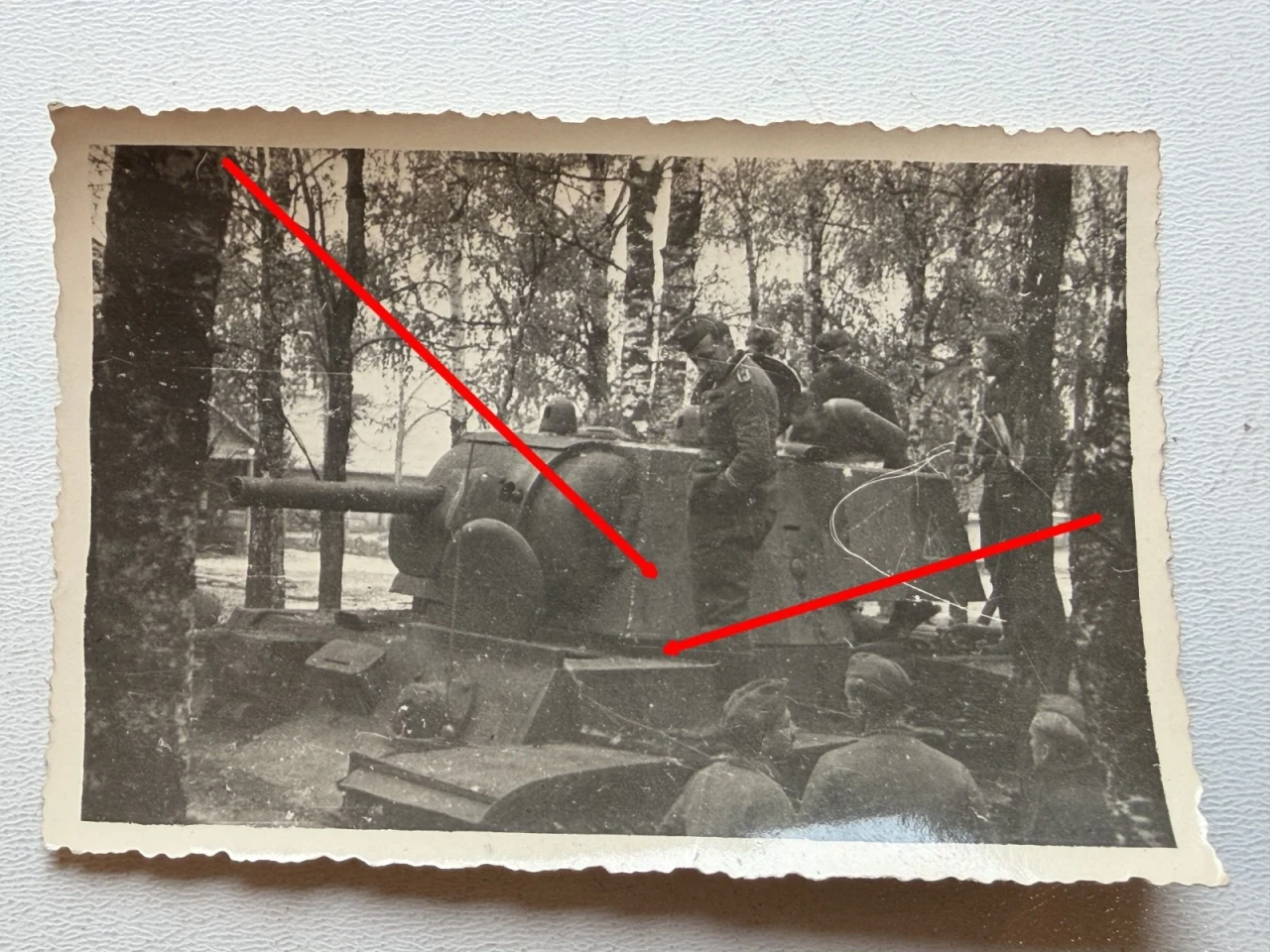 Foto Russland russischer Panzer wird begutachtet TOP