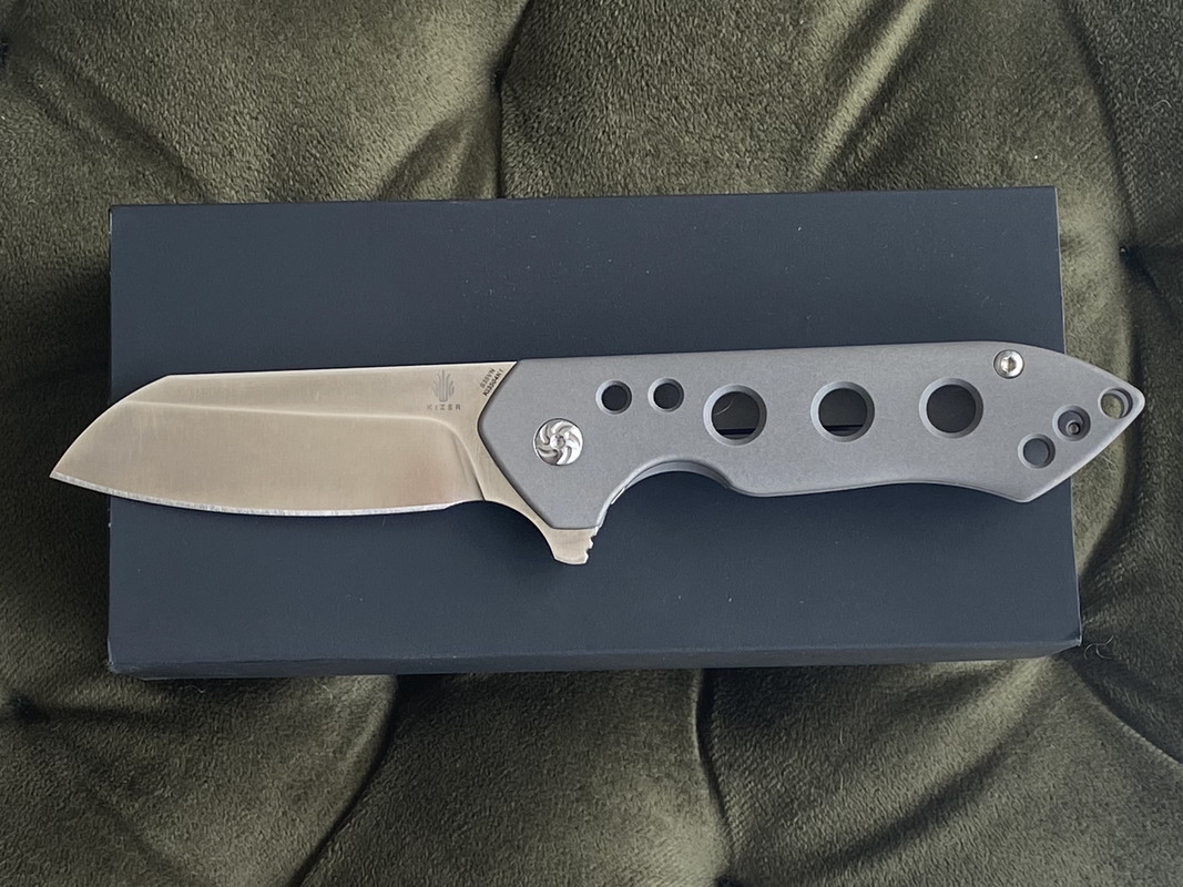 E4762C82-5F63-4618-9860-51B641C59E7B