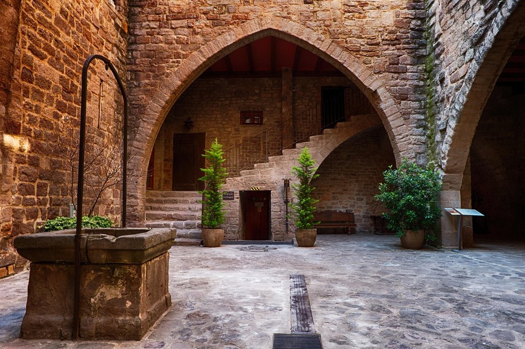 Brown-courtyard.jpg