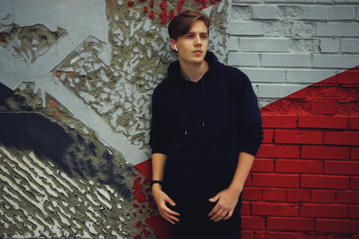 DB95C236-34E2-44F6-AFDA-01142EE722B8