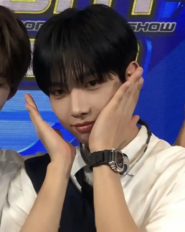 20250905_121430_copy_832x1040