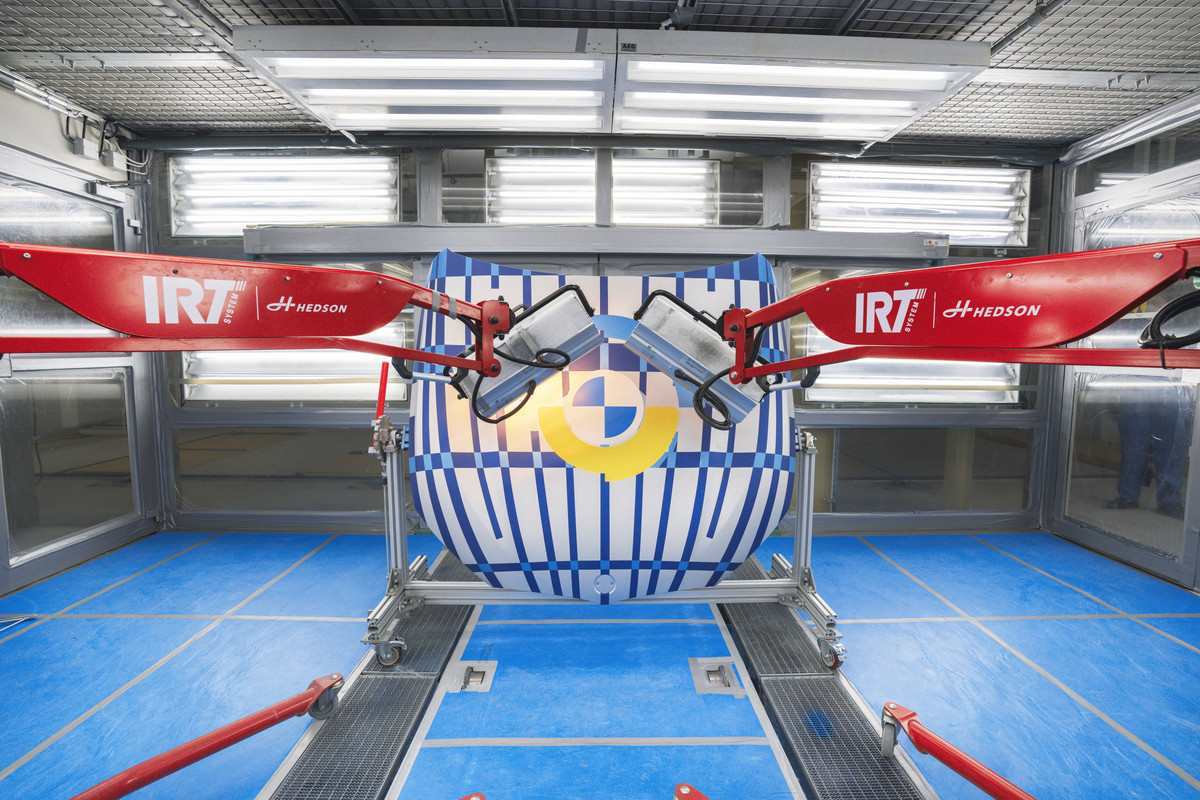 P90451241_highRes_the-8-x-jeff-koons-p