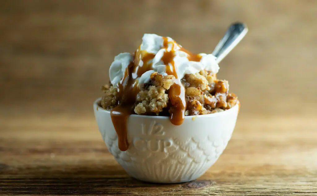 Caramel Apple Crisp