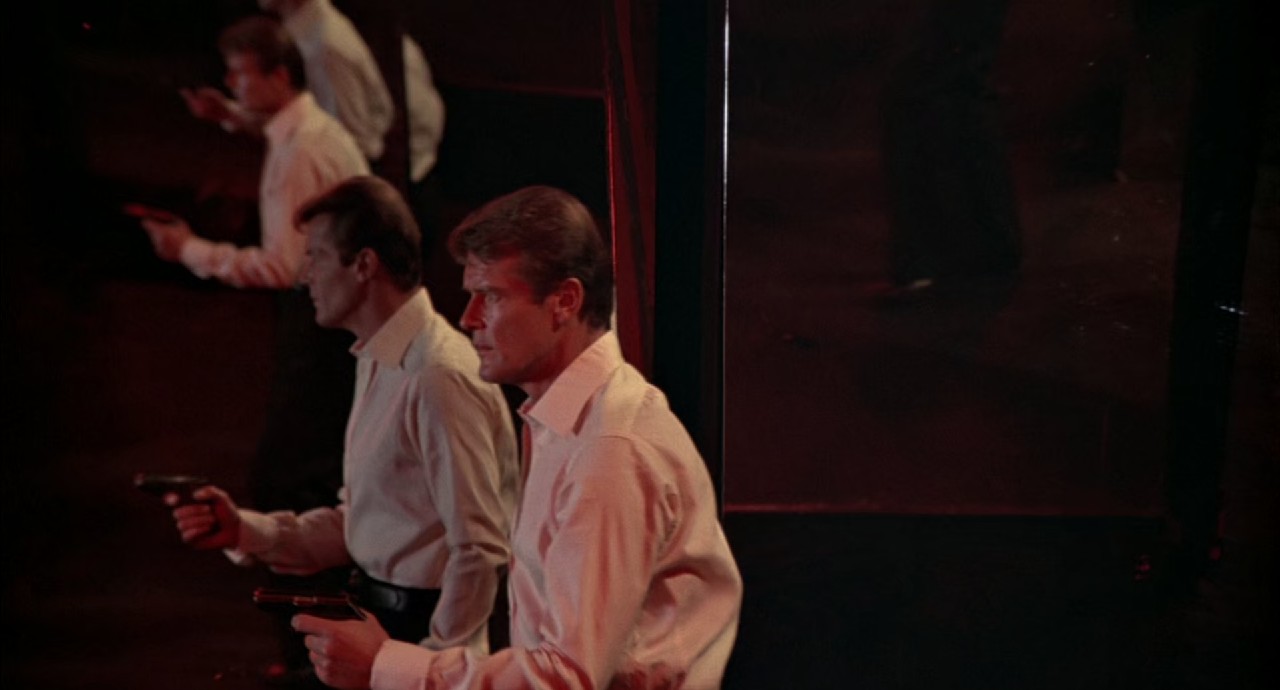 The-Man-with-the-Golden-Gun-1974-Blu-Ray-Hindi-English-1080p-10bit-x265-HEVC-DDP-5-1-ESub-mkv-000