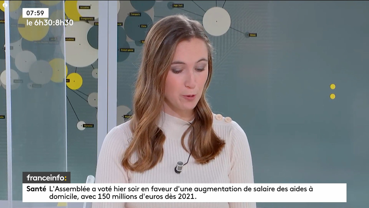 10.23 - 05.29.00 - 9h30. Entre JT, chroniques, invités et revues de p....ts_snapshot_01.36.46.208