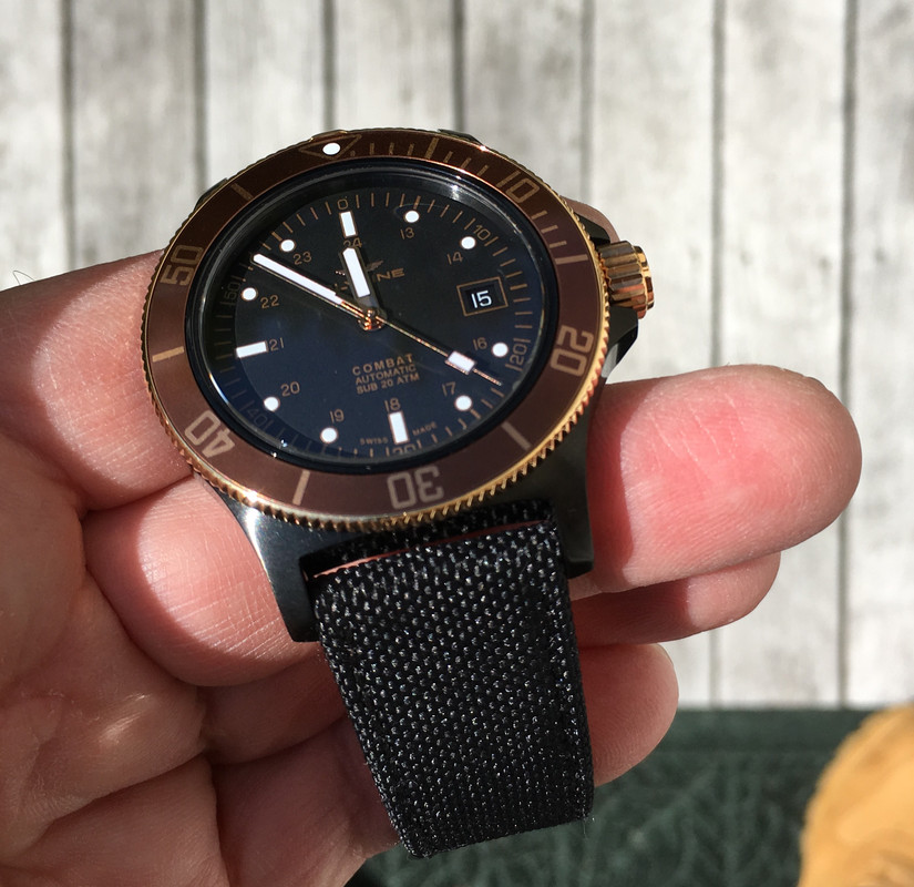 A2183F4C-A24D-4FEB-BF0E-07C704A308D3