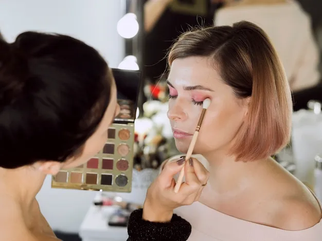 DIY Eyeshadow Transition Shade With Lip Liner