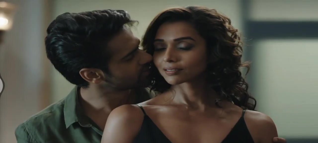 [Image: Bollywood-webseries-extreme-005.jpg]