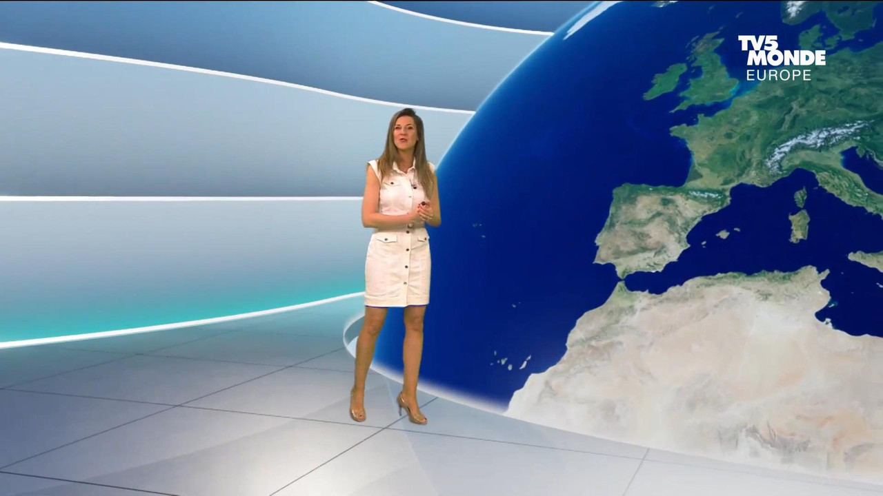 Daniela Prepeliuc TV5 080522.mp4_snapshot_00.22_[2022.05.08_18.10.46]