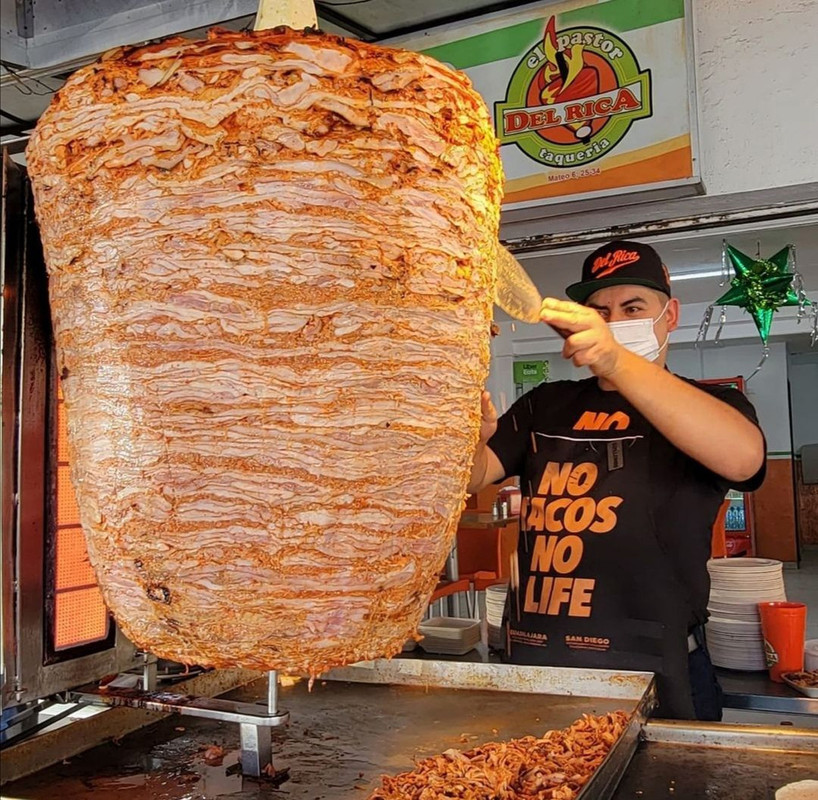 ¿Sabías de la taquería del Canelo Álvarez? Esto cuesta comer allí