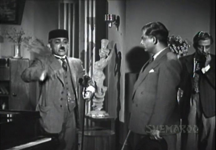 Taqdeer-1943-DVDRip-Hindi-480p-AVC-AAC-2-0-ESub-mkv-0003