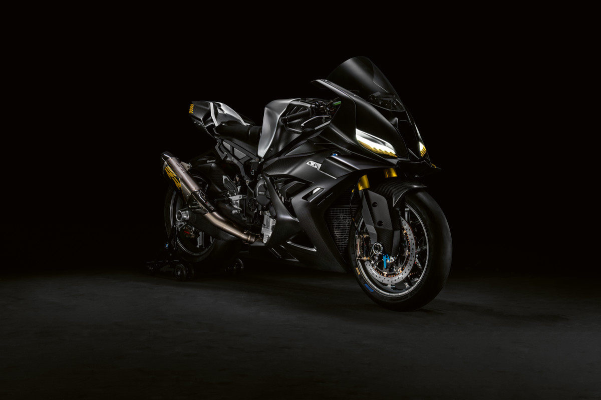 P90599015_highRes_bmw-motorrad-concept