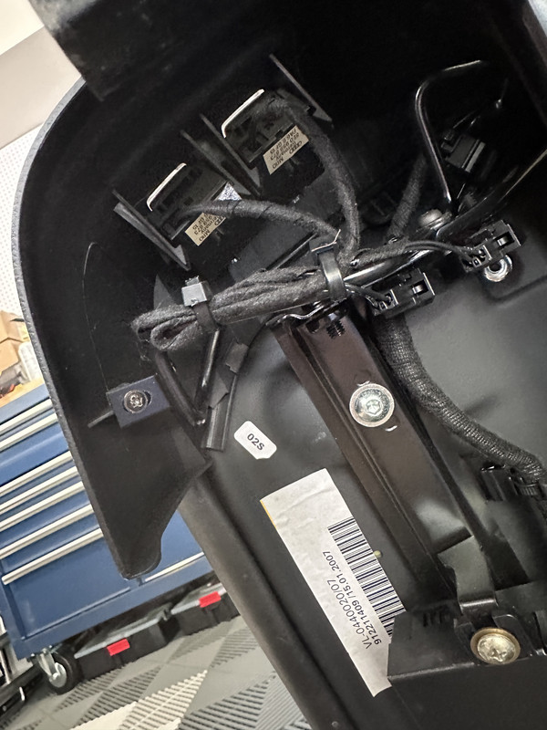 Wingback_assembly_11