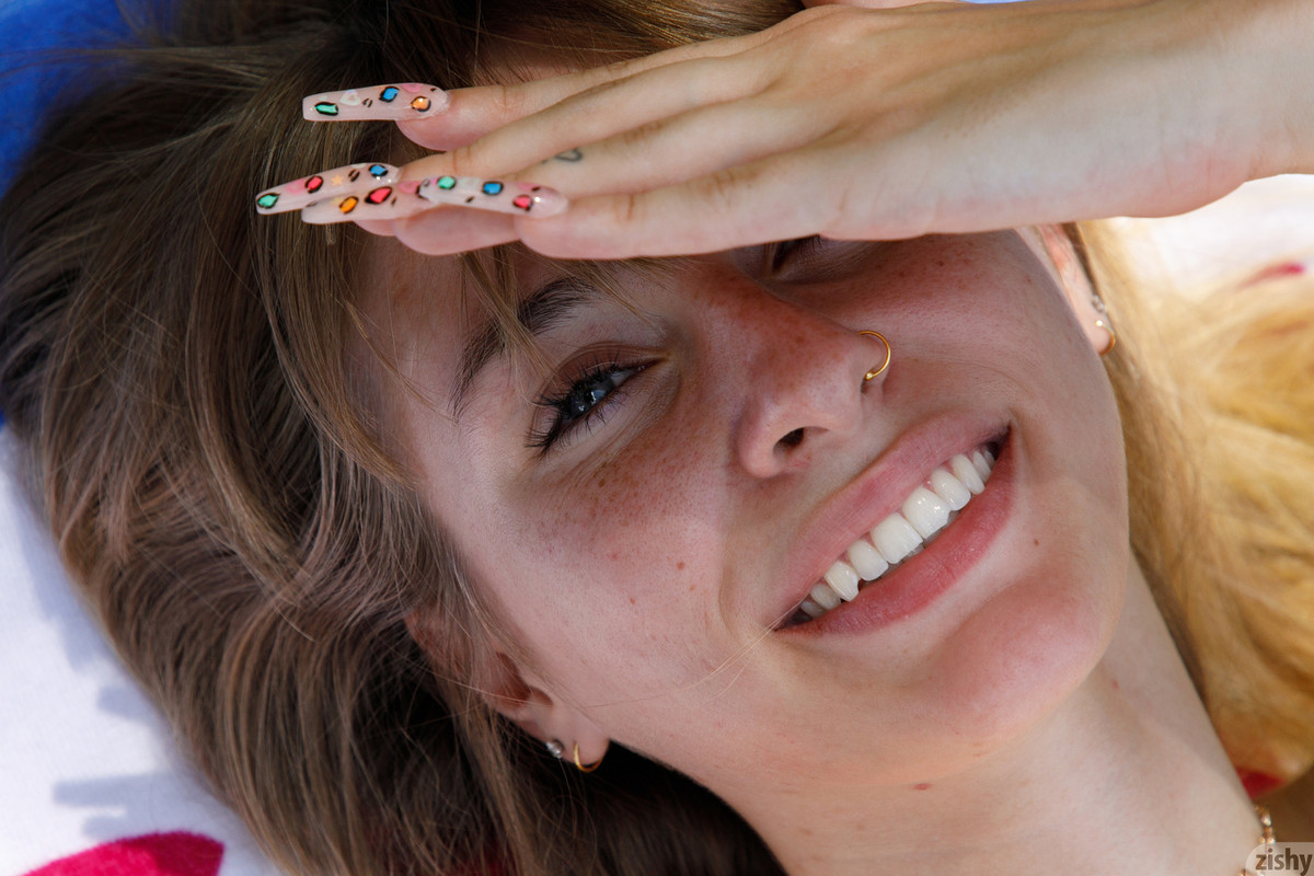 full_061_1342330654186880