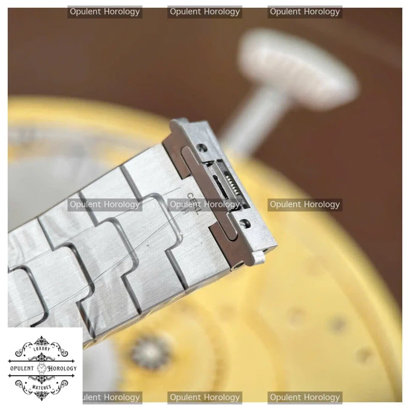 Cartier Santos Skeleton Replica Watch | 39.8mm Two-Tone Yellow Gold Bezel Metal Bracelet