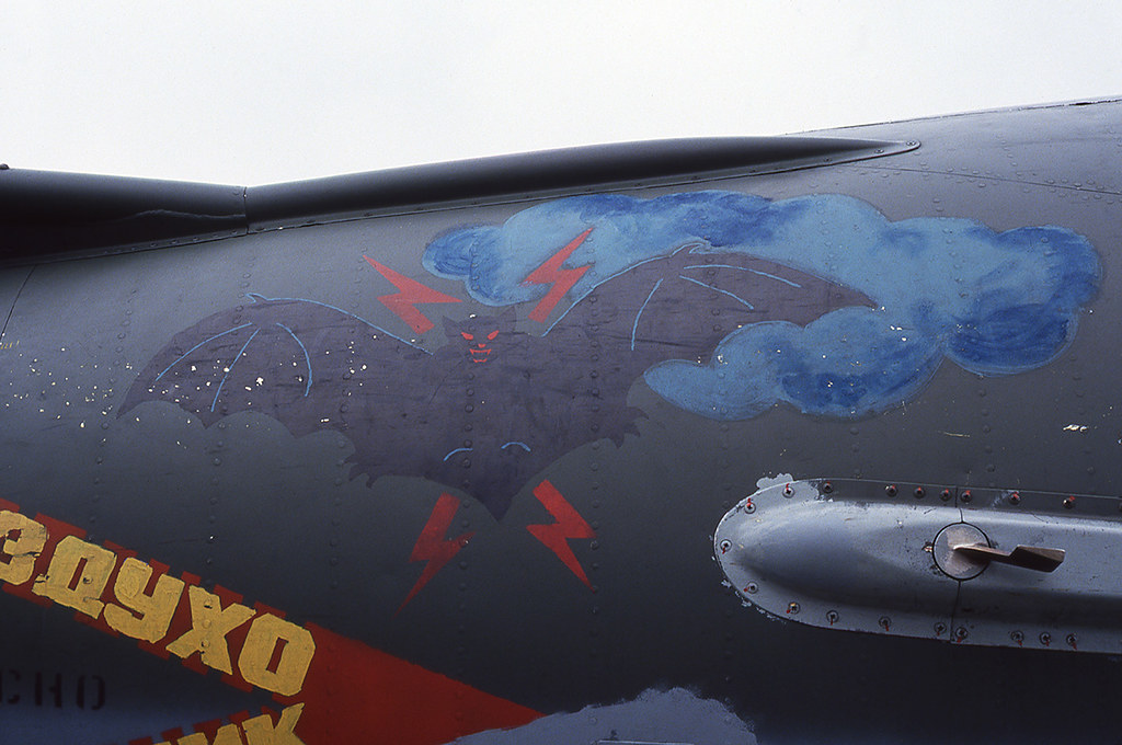 20 GvAPIB Su-17M4 05 yellow_13510 (2) [Gross-Dölln 3.94]