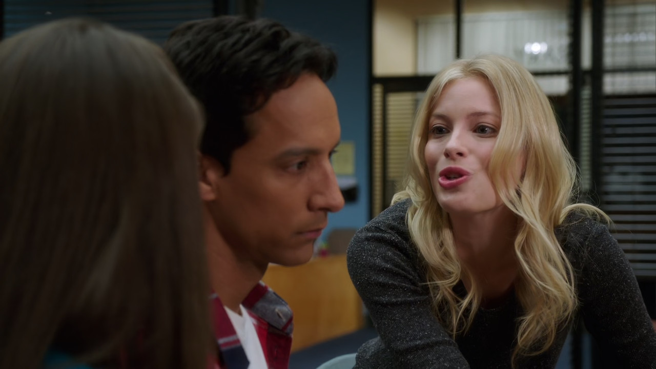 Community (2009) - S03E01 - Biology 101 (1080p AMZN WEB-DL x265 