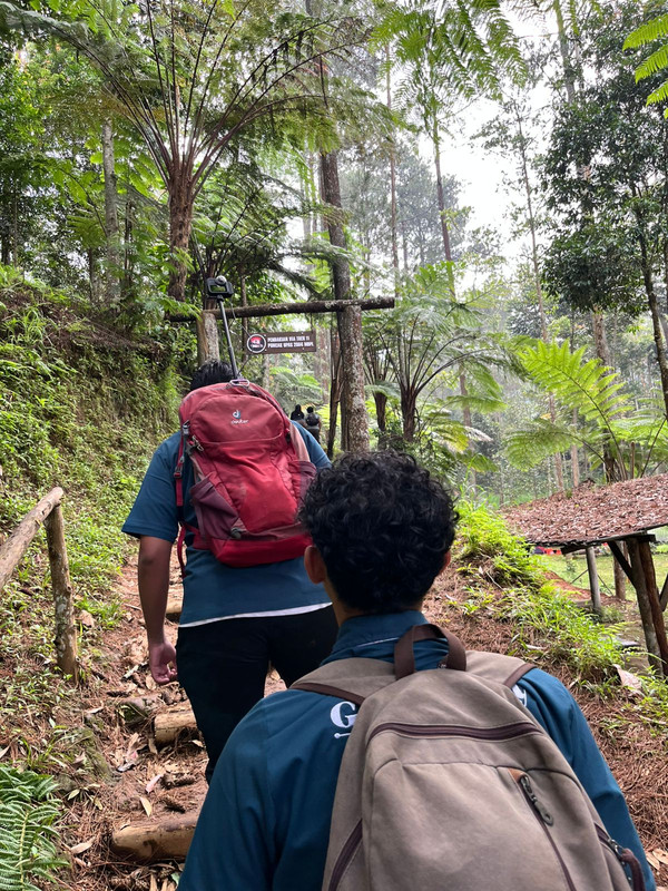 Hike with 360 Camera