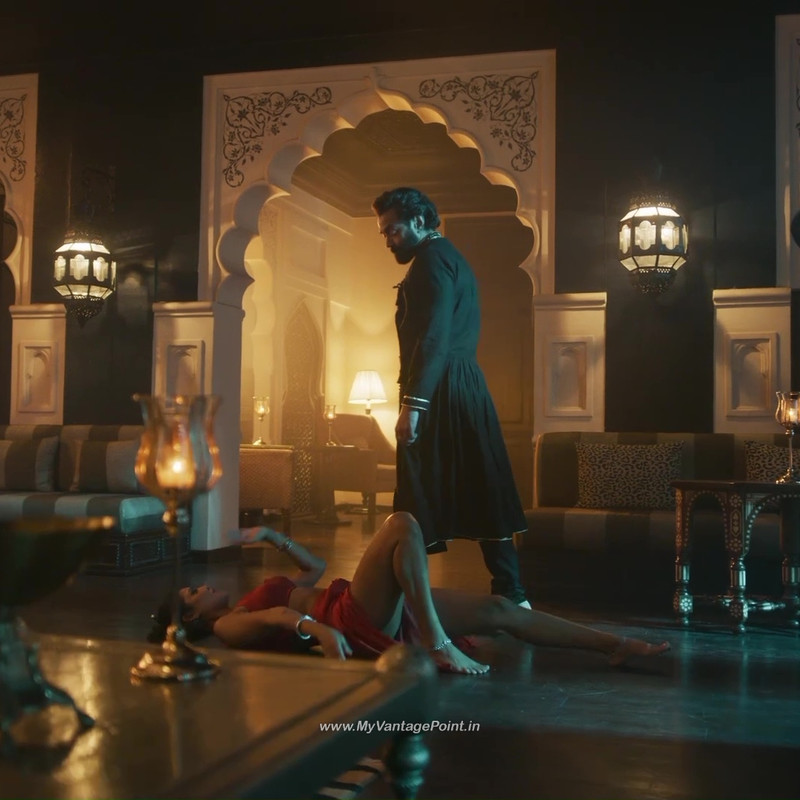 19Esha Gupta Hot in Aashram Web Series