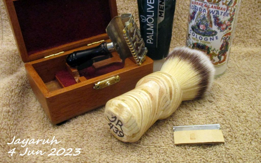 [Image: sos230604.jpg]