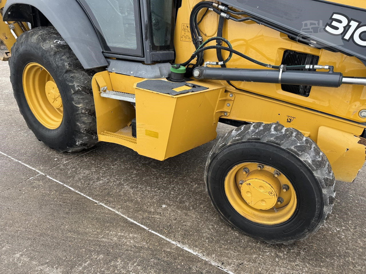 Vehicle thumbnail 25