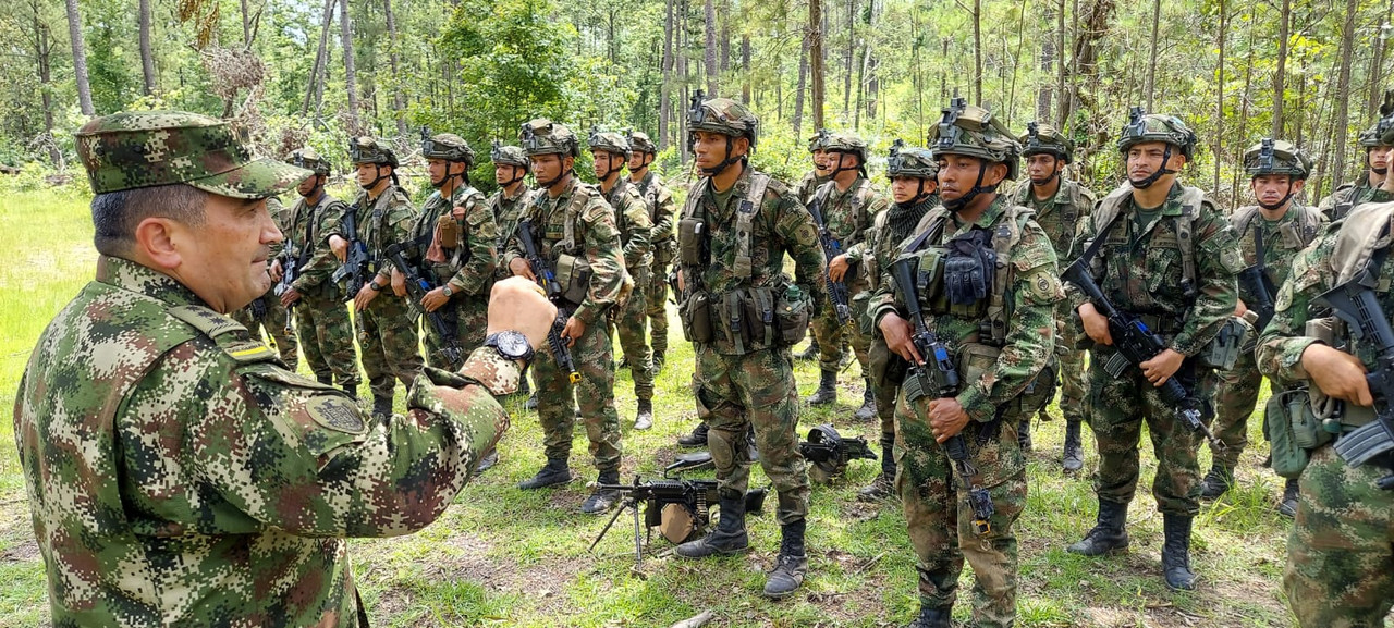 La Brigada Contra el Narcotráfico del Ejército Colombiano se adiestra en EEUU