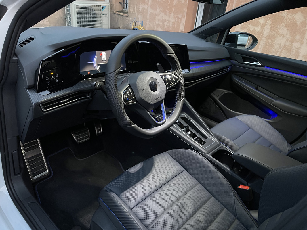 37AD81F6-AC41-411A-B73C-3A152740B129