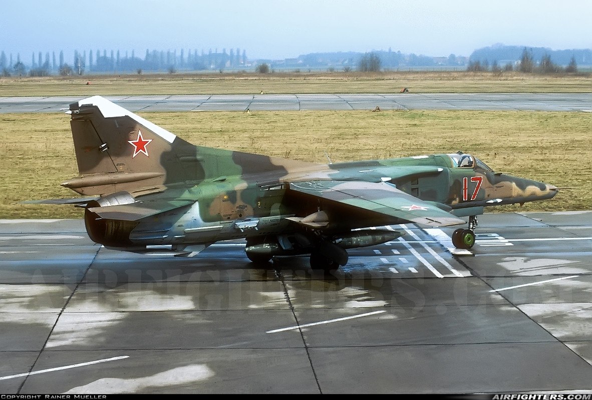 296 APIB Mig-27D 17 Red_61912553153_March 93