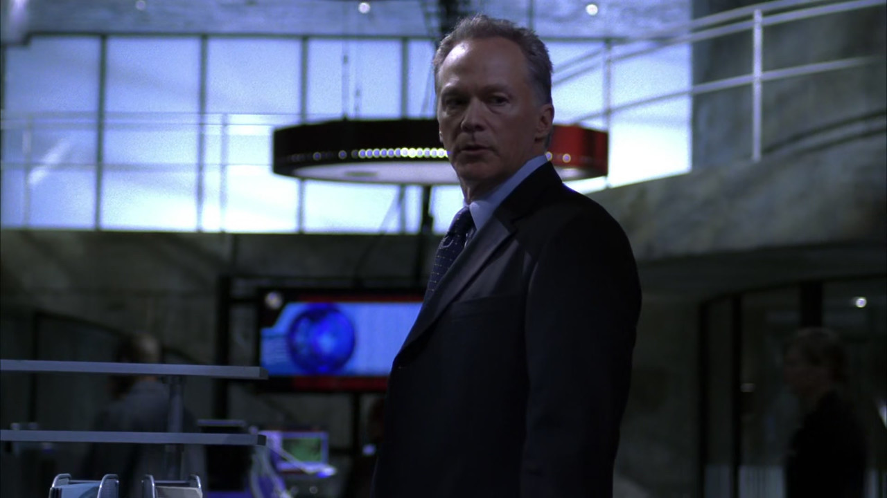 24 (2001) - S05E01 - Day 5 700 A.M. - 800 A.M. (1080p BluRay x26