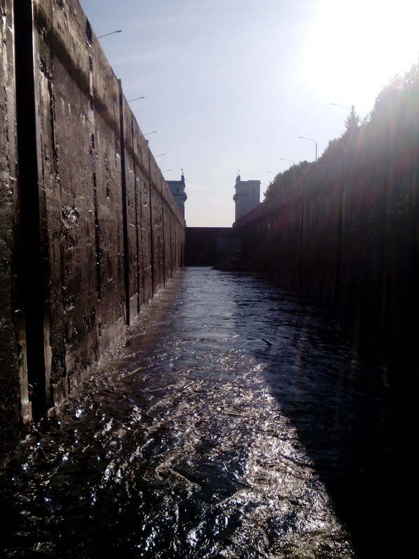 1535172874259-1565554537