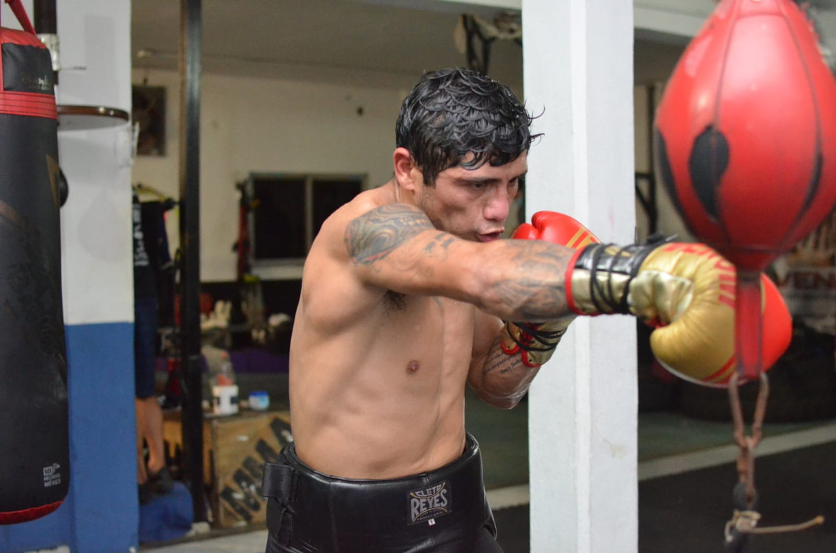 ‘Tremendo’ Soto y ‘Diamante’ Mosqueda listos para su próximo combate