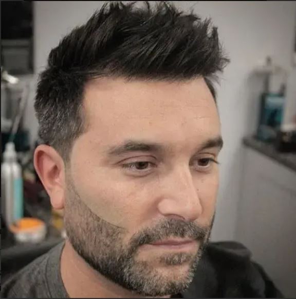 Cortes de cabello para hombres con entradas