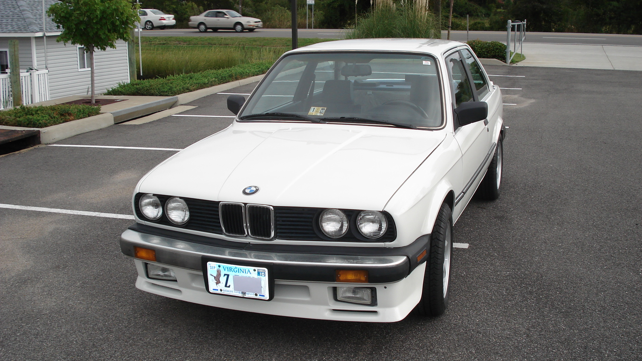BMW - 325es - 1986 - 2d - Coupe - Manual Transmission - Julio. -.