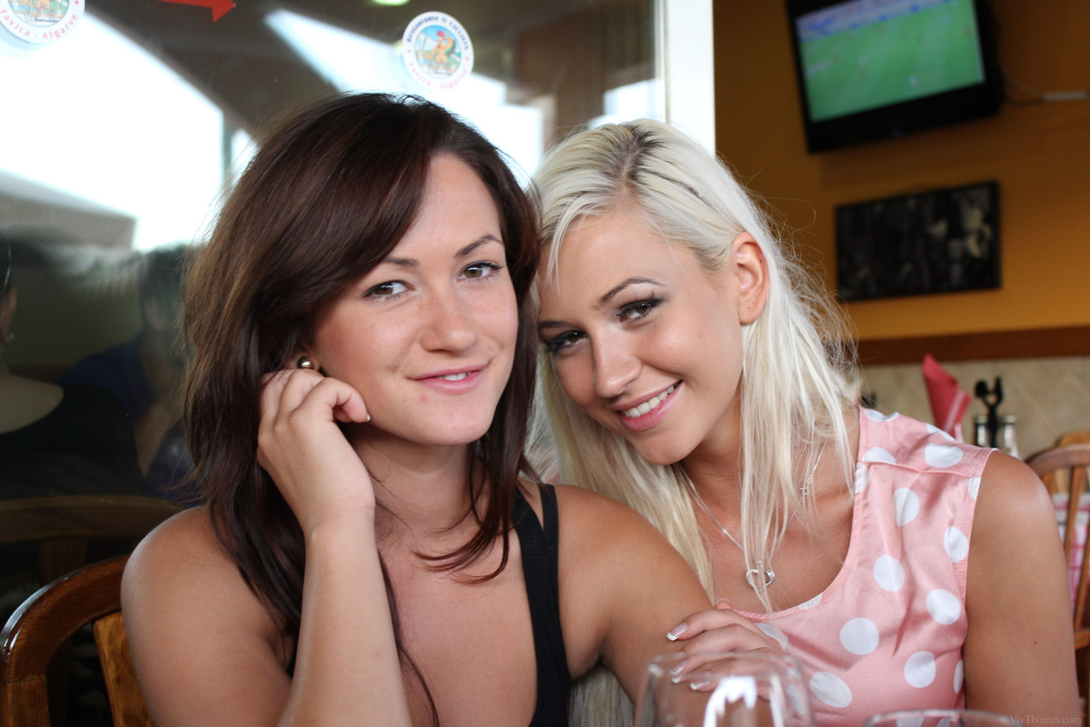 Fotosxxx 001647 VivThomas_Club-Pink-Velvet-3-BTS