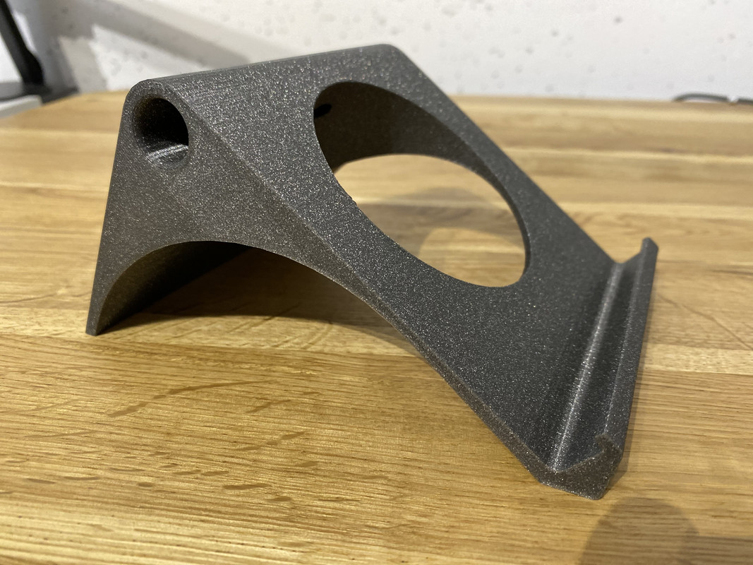 70695BEC-B088-4D2D-8569-326FCD3D34E9