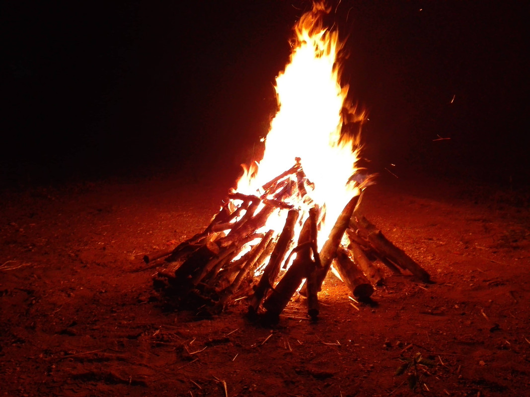 05.01 - img_20160826_210325_burst001_cover_213 (